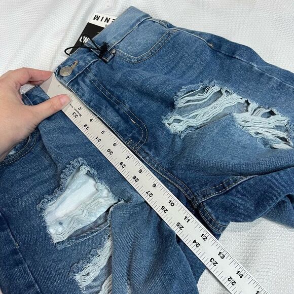 Refuge Denim Distressed Boyfriend Mid Rise Shorts Sz 0 NWT - Picture 8 of 8